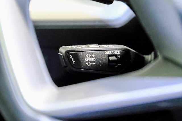 Audi Q4 e-tron SPB 40 Business Advanced
