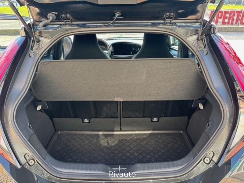 Toyota Aygo X 1.0B (72 CV) Lounge S-CVT