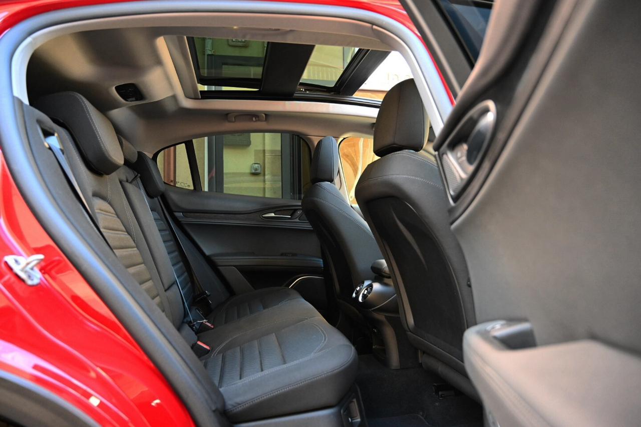 Alfa Romeo Stelvio 190 CV AT8 Q4 Tetto GANCIO