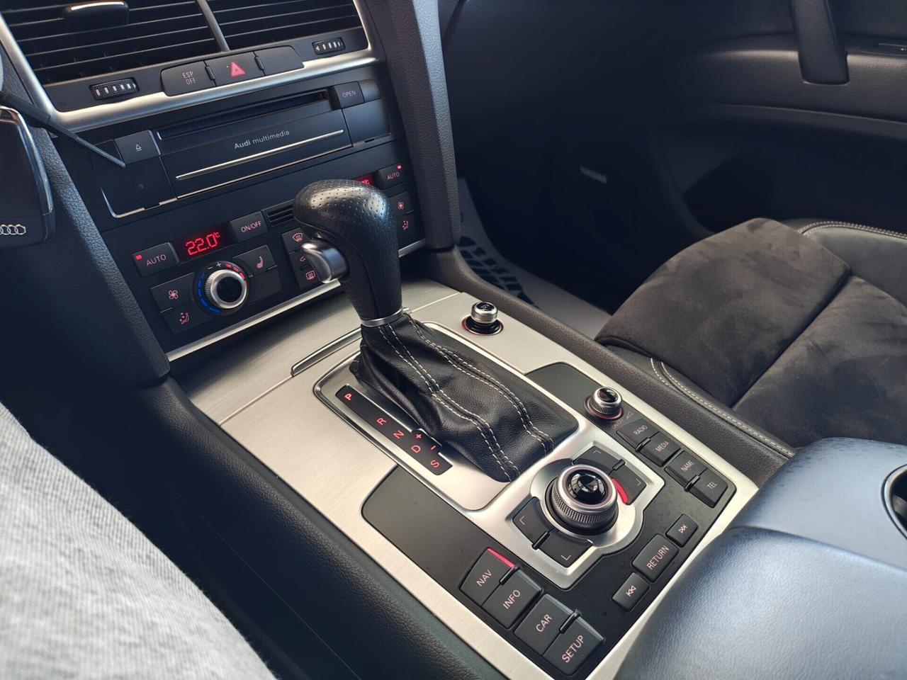 Audi Q7 3.0 TDI 240 CV quattro S-LINE GANCIO TRAINO UNIPRO