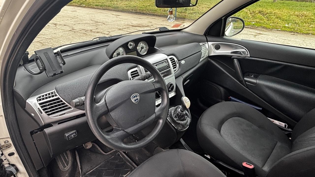 Lancia Ypsilon 1.4 Unyca Ecochic GPL