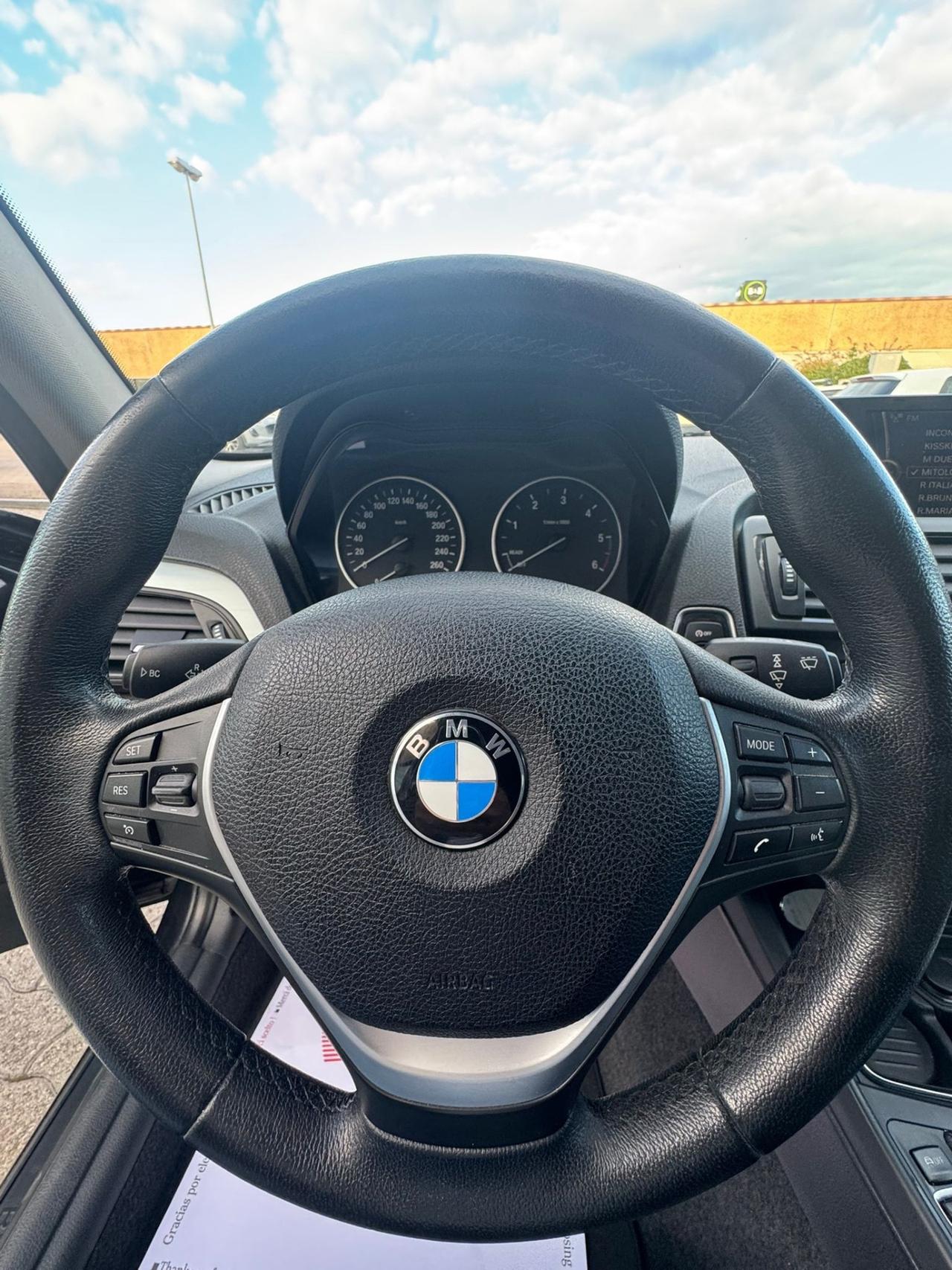 Bmw 114 114d 5p. Unique