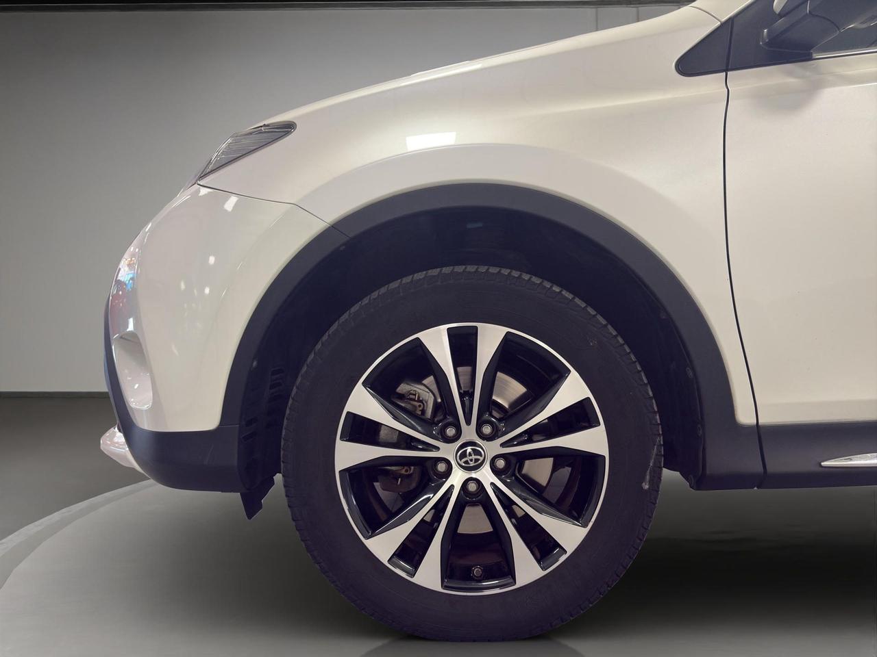 Toyota Rav4 2.0 d-4d Style White Edition 4wd