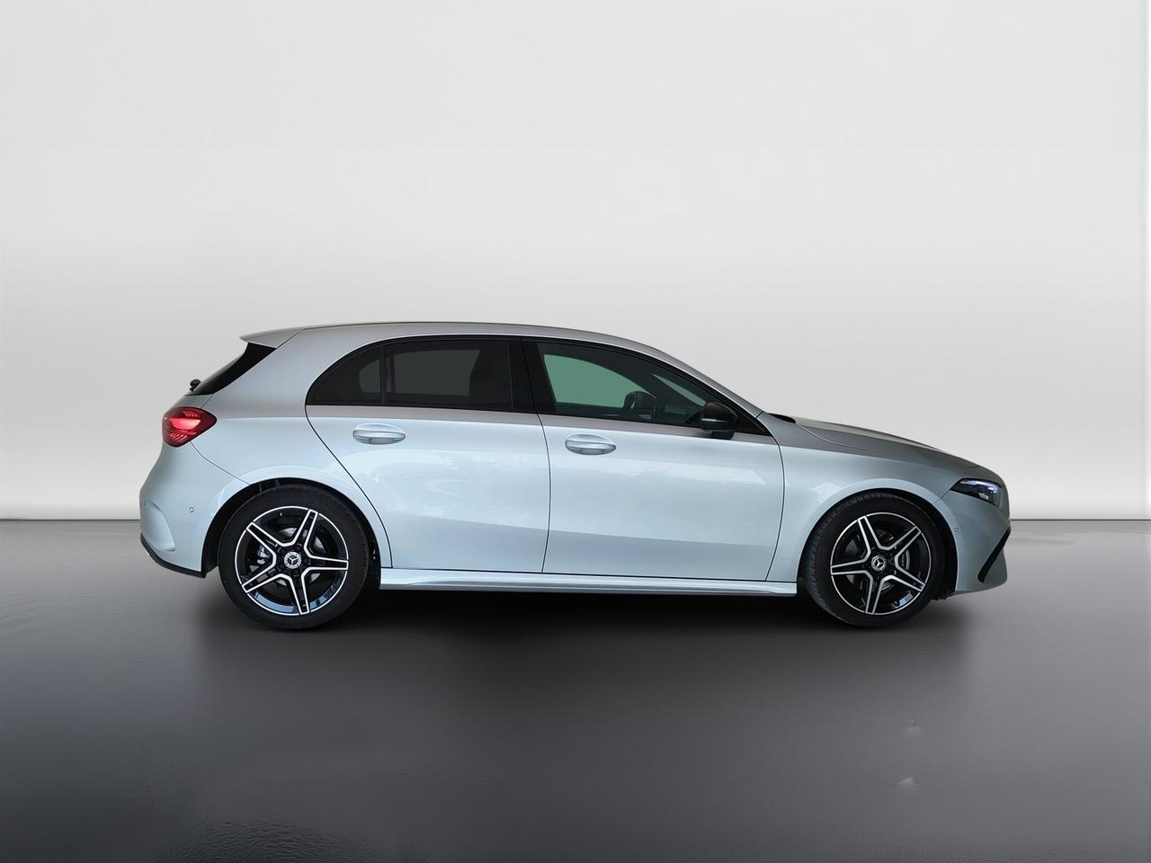 Mercedes-Benz Classe A - W177 2023 - A 180 d AMG Line Advanced Plus auto