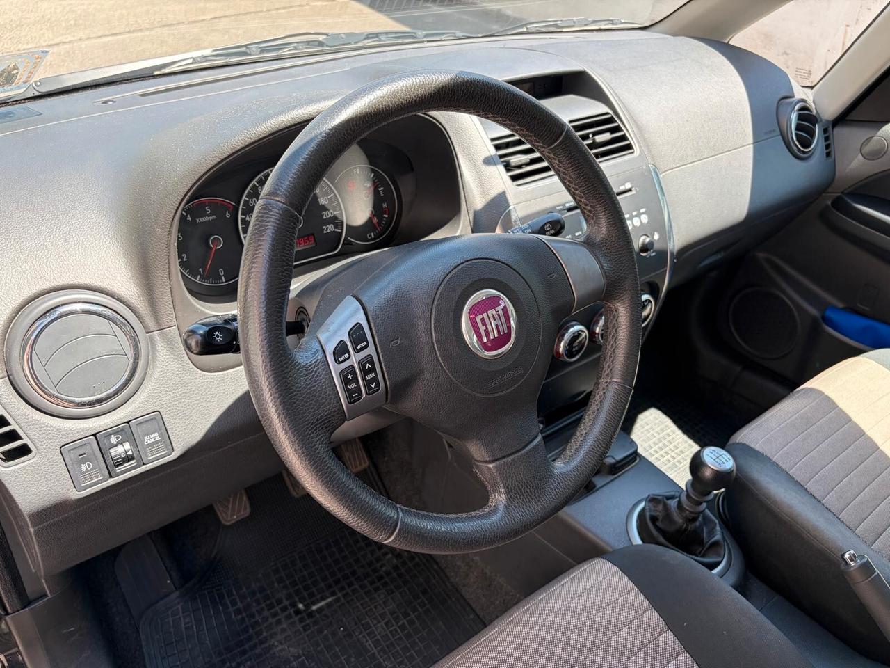 FIAT SEDICI 1.9 MJT 120 CV "PERFETTA"