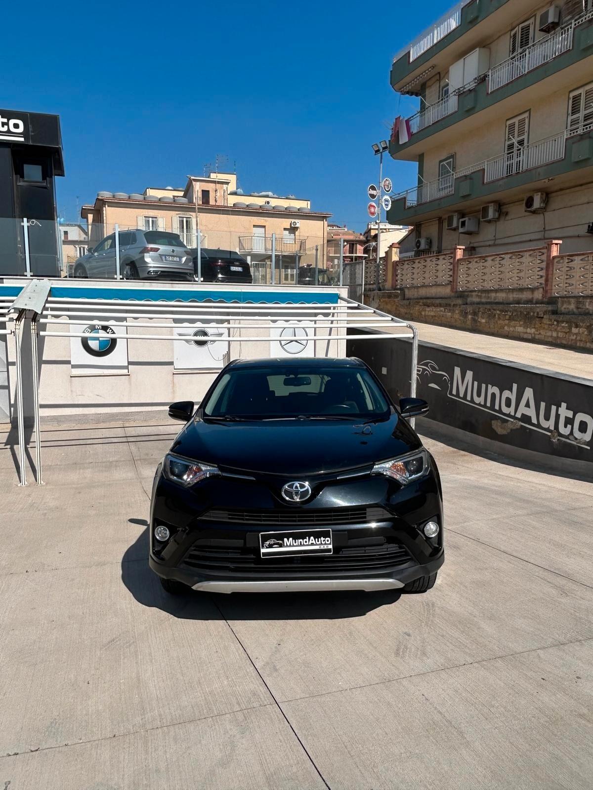 RAV4 2.0 D-4D 2WD Lounge