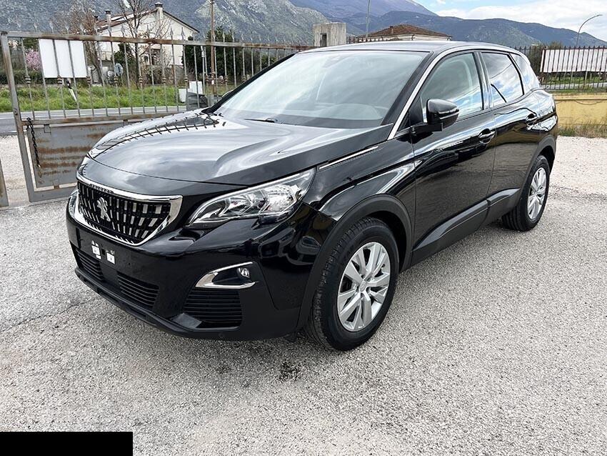 PEUGEOT 3008 1.2 benzina NAVI-AUTOMATICA