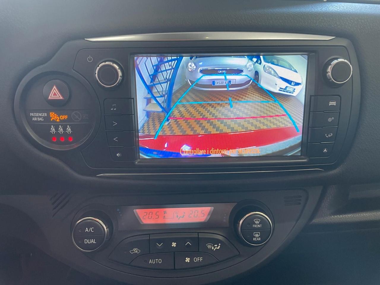 Toyota Yaris 1.0 5 porte Lounge