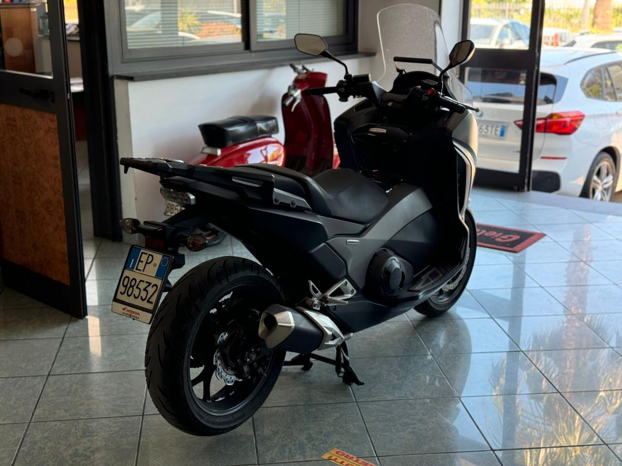 Honda Integra 750 SPORT