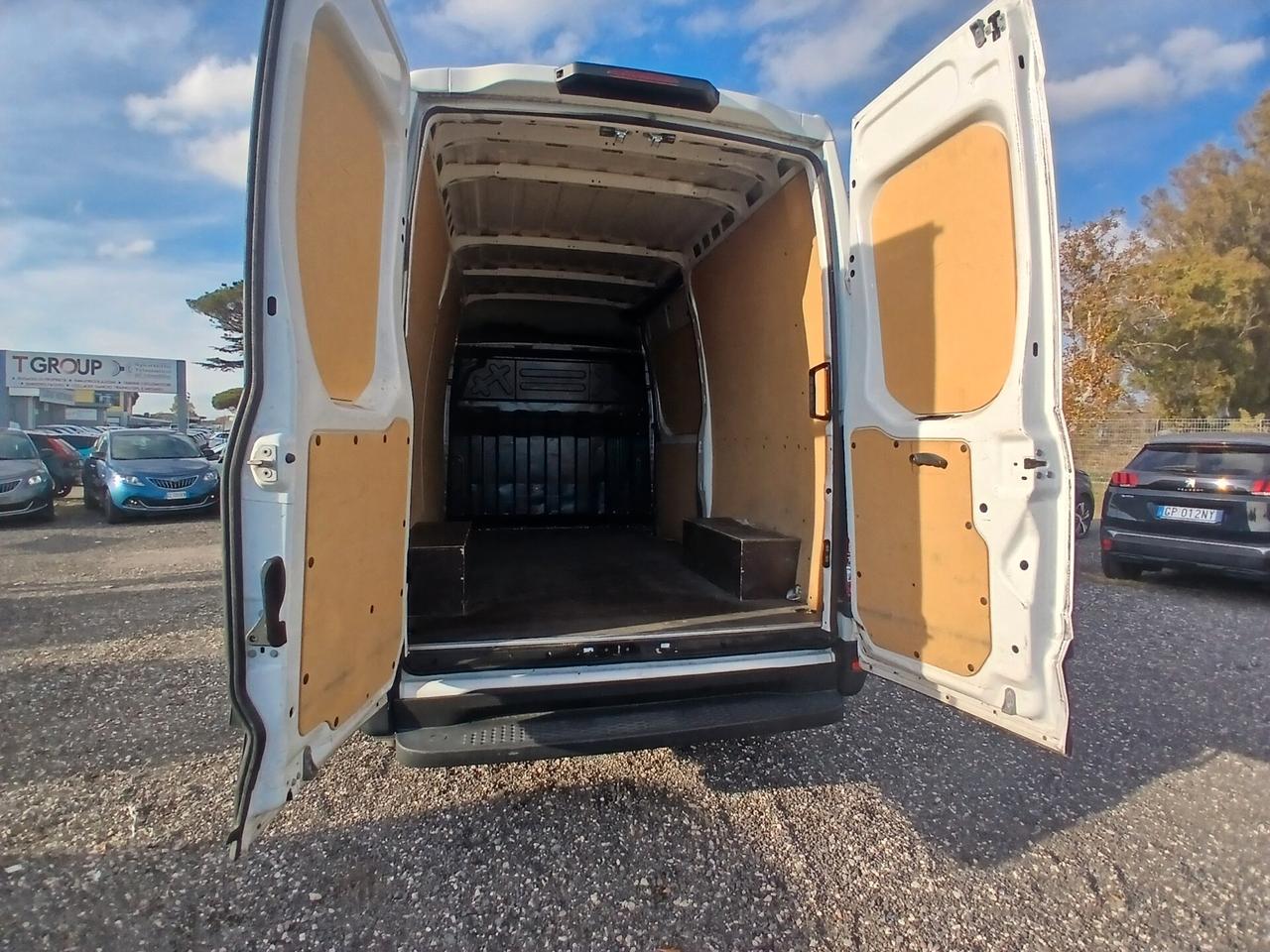 Iveco Daily 35 H2 2.3 TM PN Cabinato
