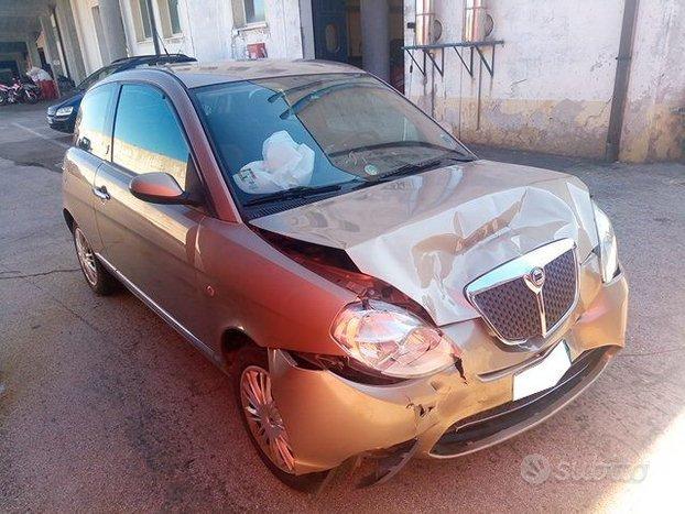 Lancia Ypsilon 1.3 MJT 90CV Oro