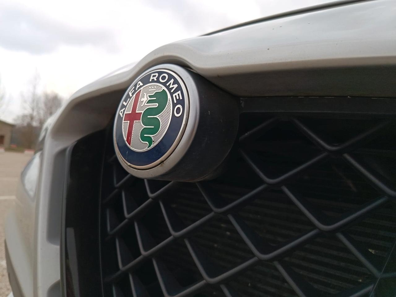 Alfa Romeo Stelvio 2.9 Bi-Turbo V6 510 CV AT8 Quadrifoglio