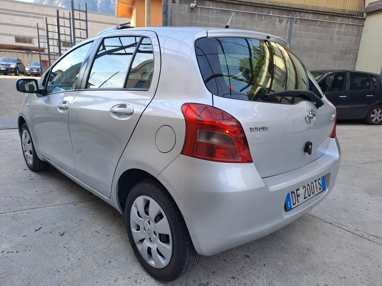 TOYOTA YARIS 1.0 BENZINA *72.000 KM*