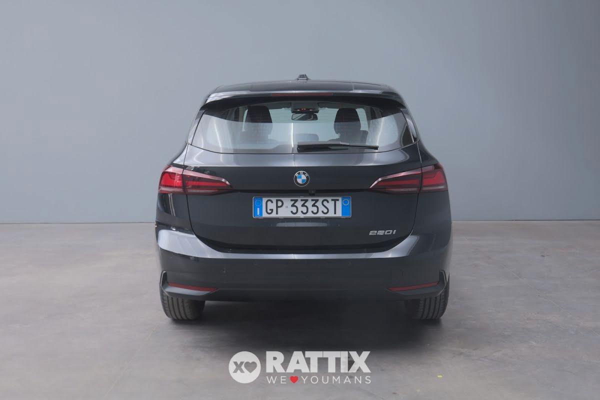 BMW 220 i Active Tourer mhev 48V auto