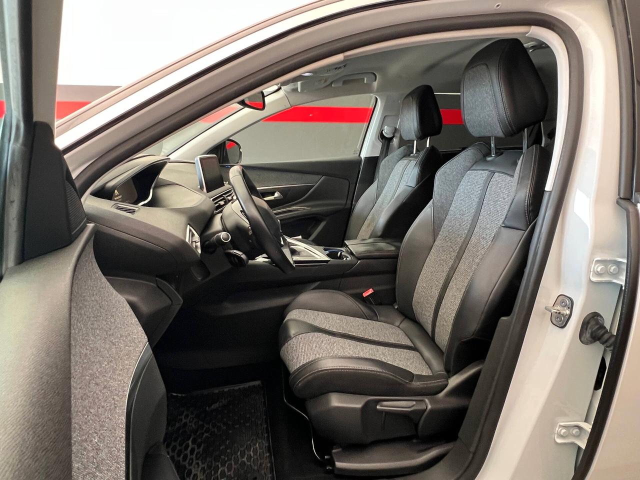 Peugeot 5008 BlueHDi 120 S&S Allure