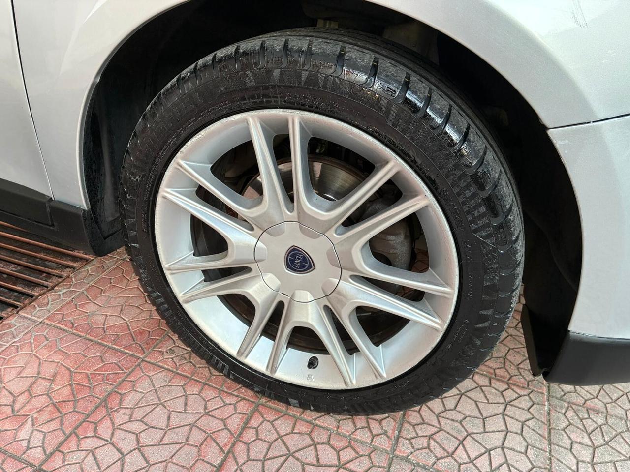 Lancia Delta 1.6 MJT 120cv perfetta-2011