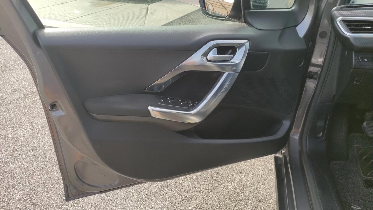 Peugeot 2008 1.6 e-HDi 92 CV Stop&Start Urban Cross NEOPATENTATI - 2014