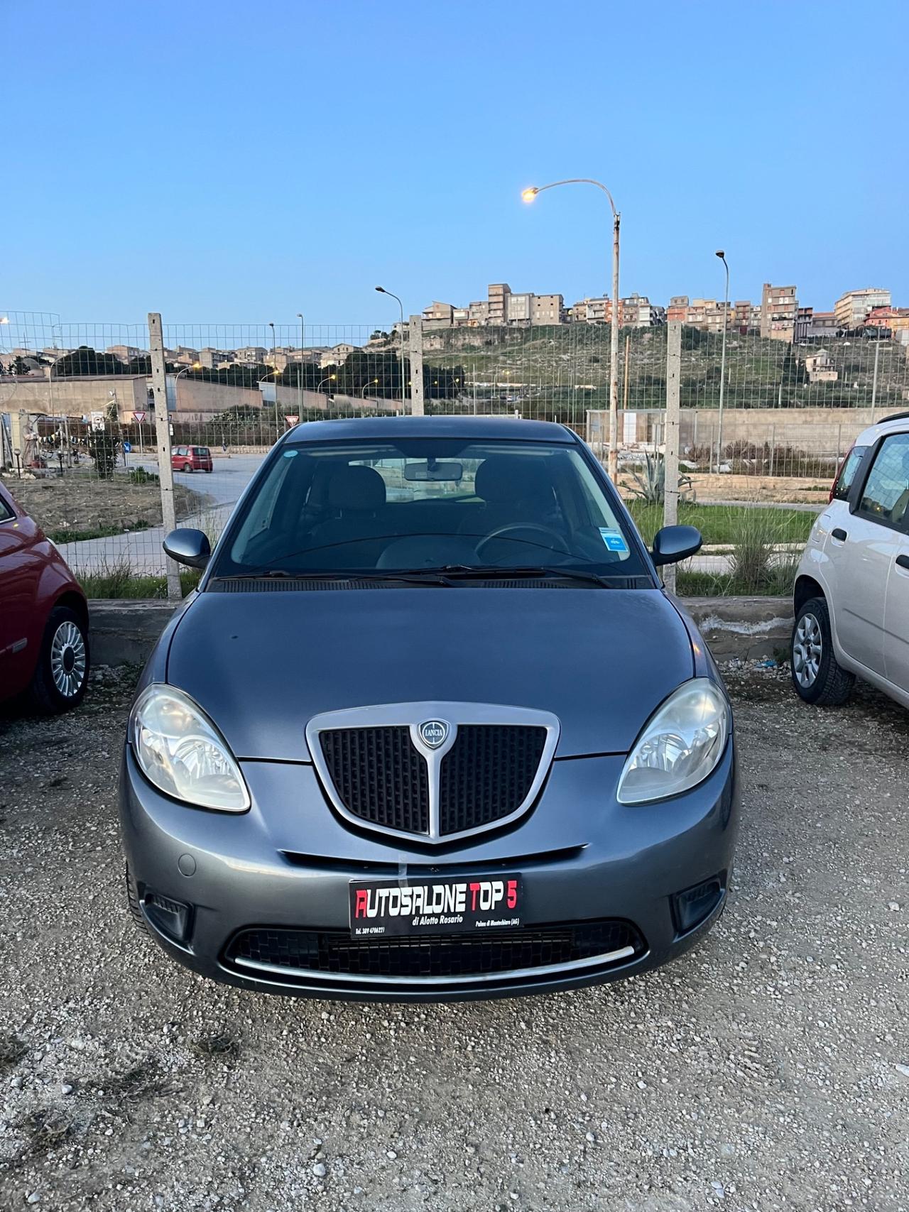 Lancia Ypsilon 1.2 benzina anno 2009
