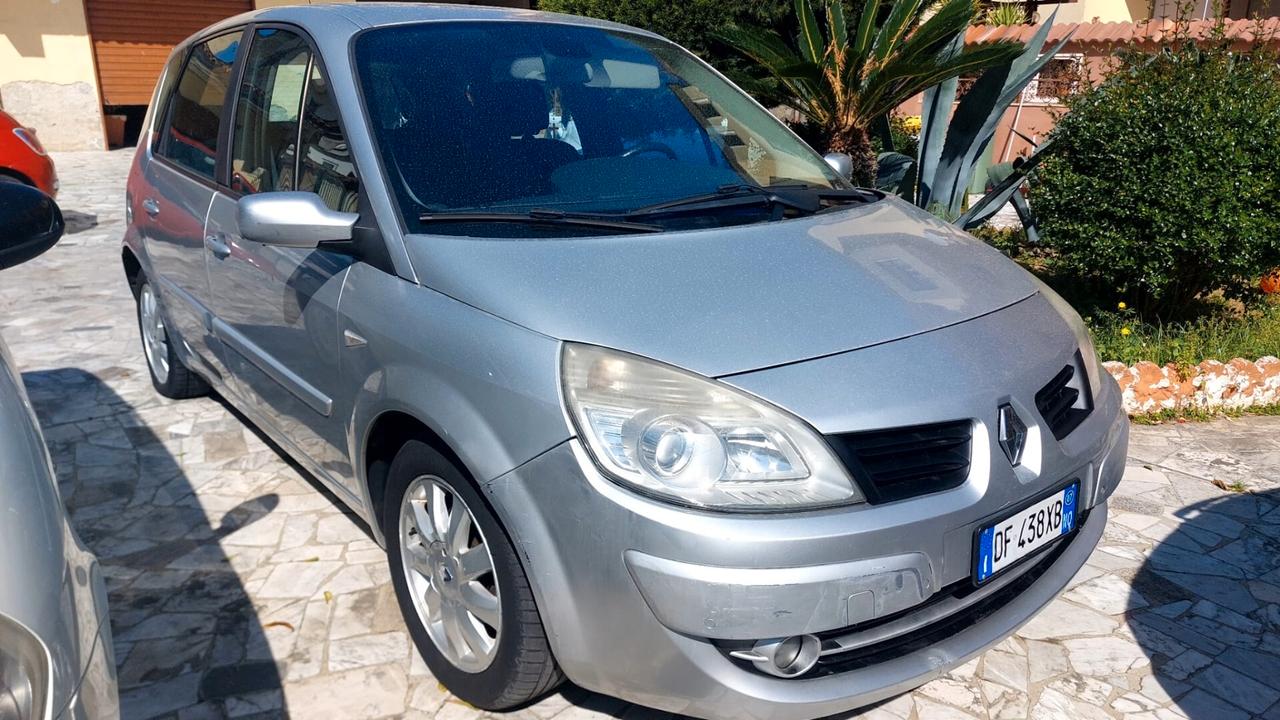 Renault Scenic Scénic 1.5 dCi/105CV Dynamique