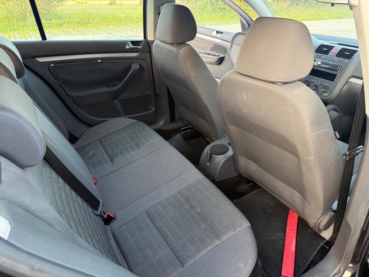 Volkswagen Golf 1.6 16V FSI 5p. Comfortline OK NEO PATENTATI