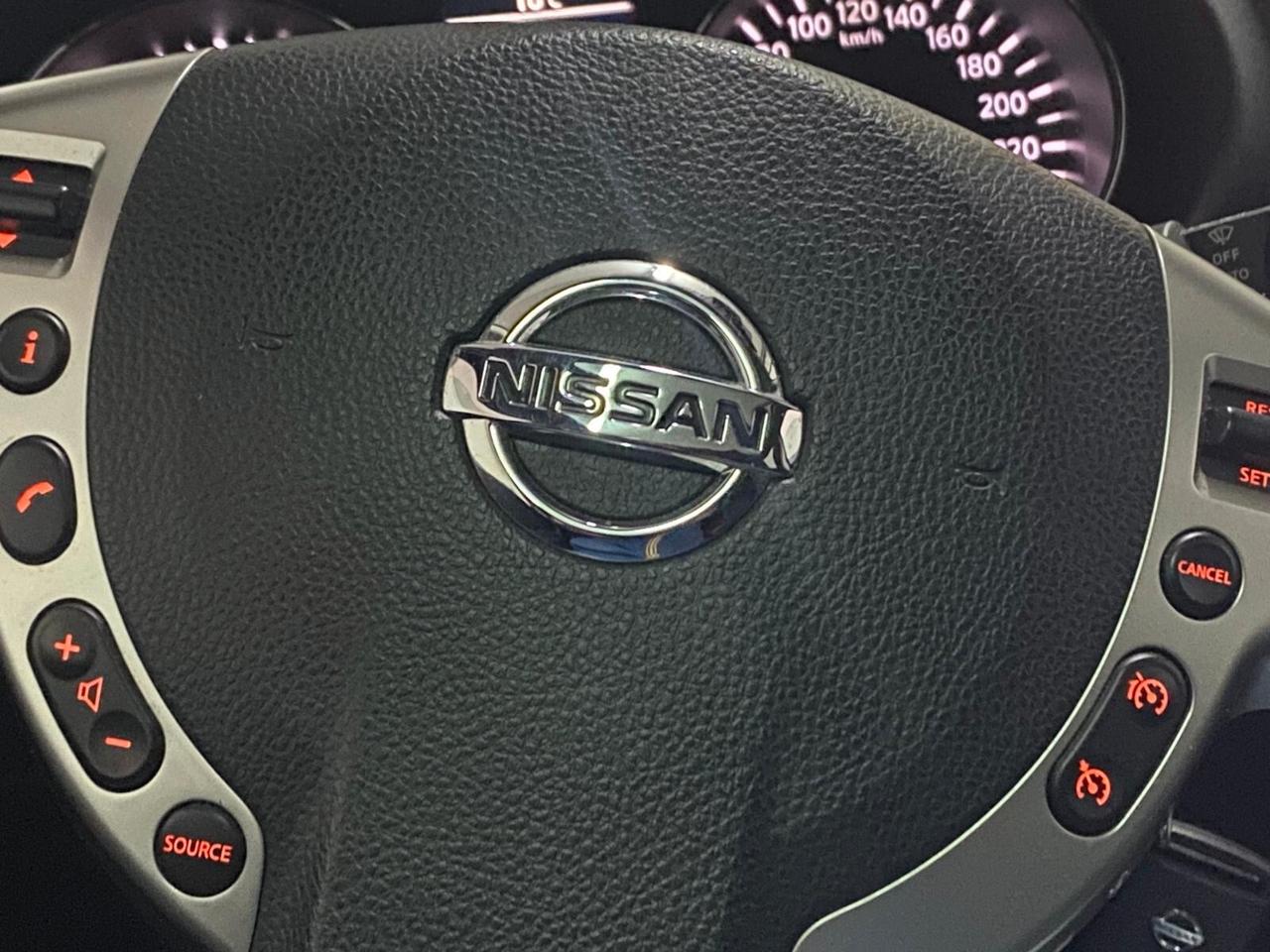 Nissan Qashqai 1.5 /tetto panorama/navi/telecamera360