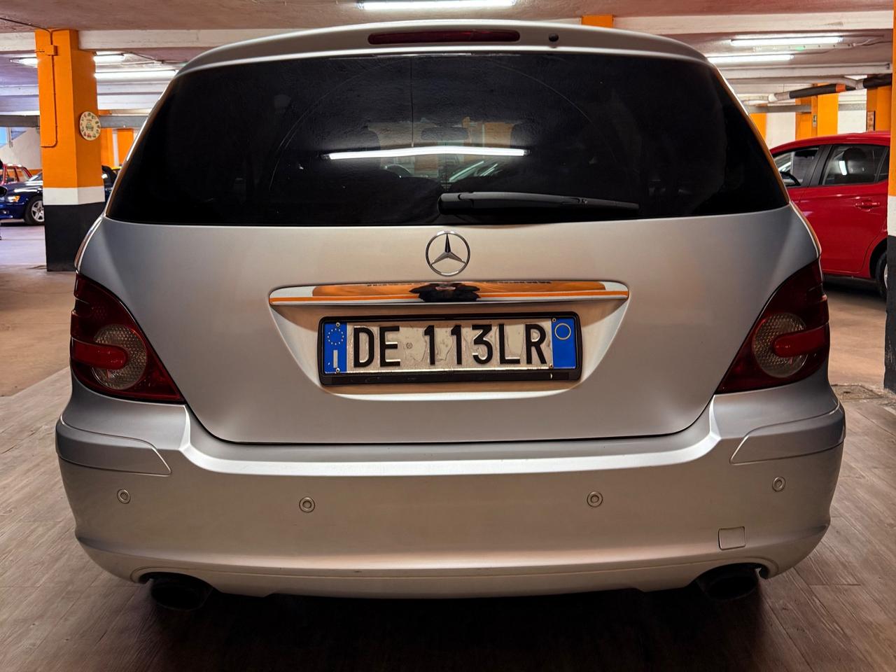 STUPENDA MERCEDES-BENZ CLASSE R 6 POSTI CON INTERNI IN PELLE TOTALE