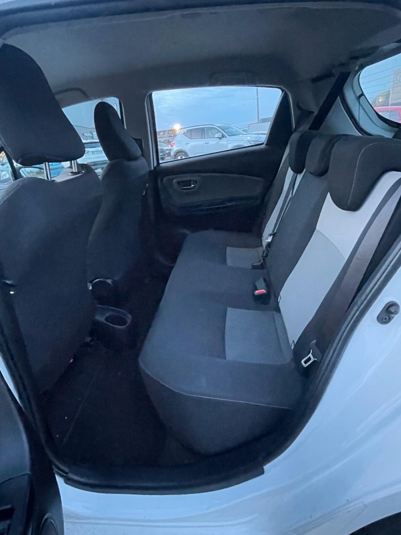 Toyota Yaris 1.0 5 porte Active