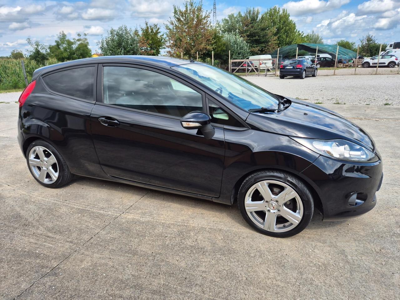 Ford Fiesta 1.4 TDCi 70CV 3 porte