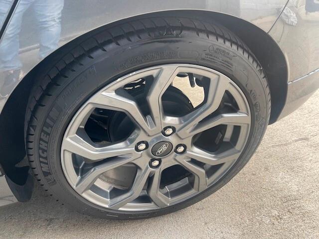 Ford Fiesta 1.0 Ecoboost Hybrid 125 CV 5 porte ST-Line