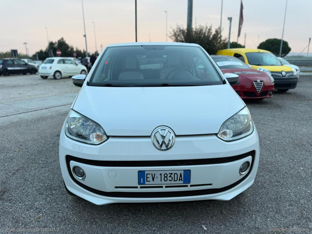 VOLKSWAGEN 1.0 75 CV 5p. high up!