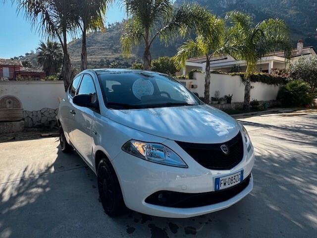 Lancia Ypsilon 1.2 69 CV 5 porte S&S Elefantino Blu