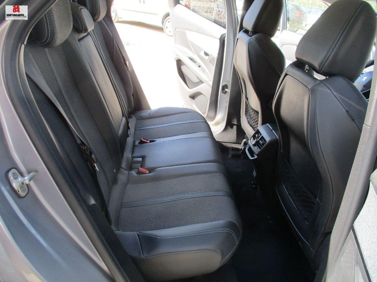 PEUGEOT 3008 BlueHDi 130 EAT8 Allure Pack12/2020
