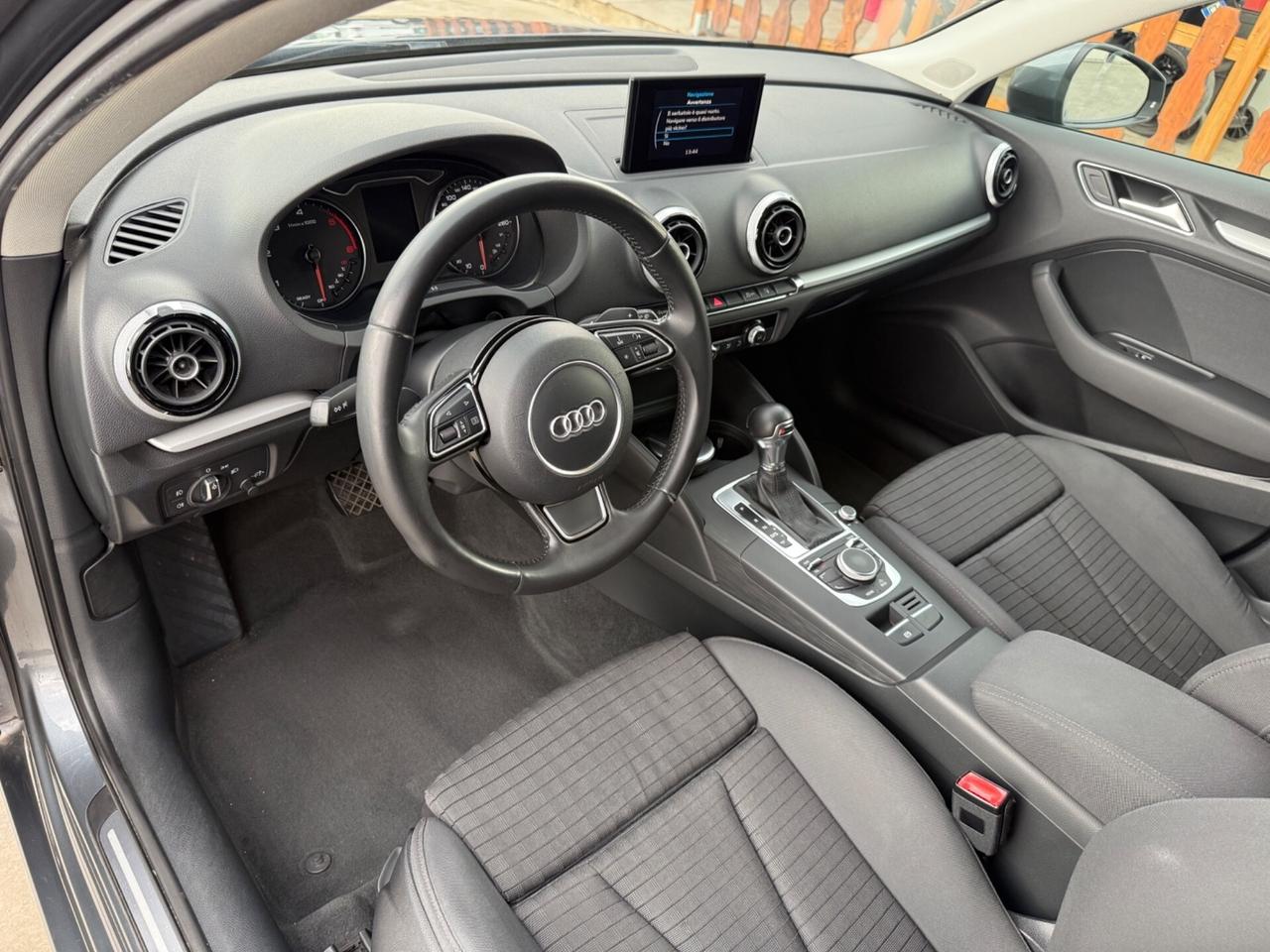 Audi A3 2.0 TDI 150 CV S tronic Attraction