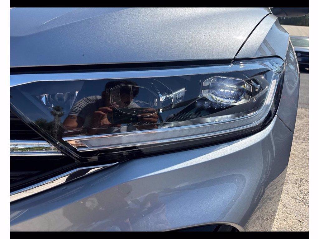 VOLKSWAGEN T-roc 1.5 tsi r-line dsg del 2024