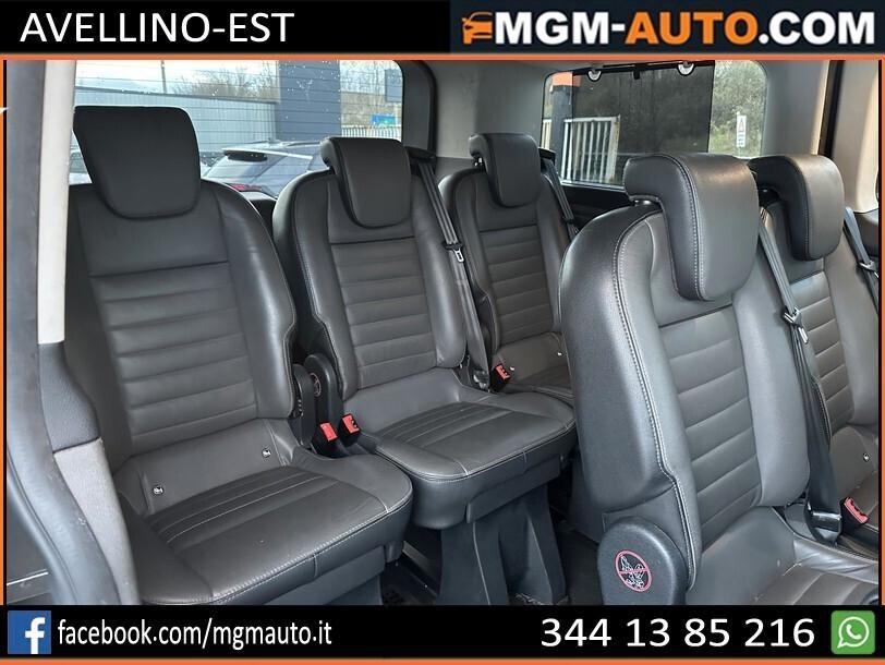 Ford Tourneo Custom 320 2.0 185CV Shuttle 9 posti