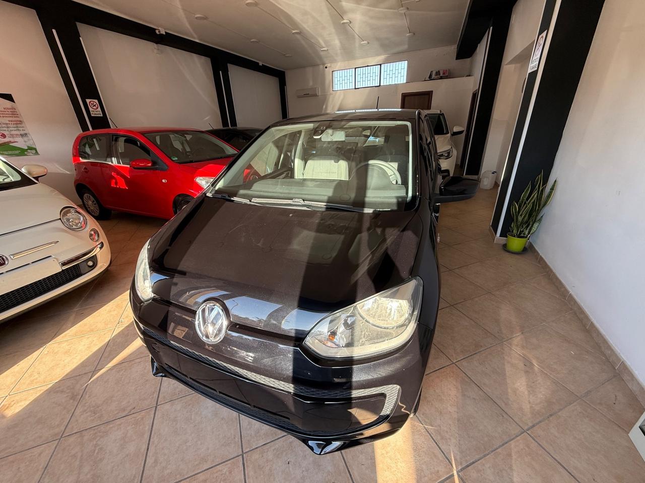 Volkswagen up! 1.0 75 CV 5p. high up!