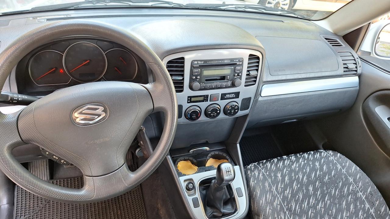 Suzuki Grand Vitara 1.6i 16V cat 3 porte