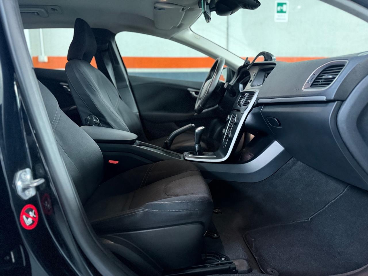 Volvo V40 D3 Kinetic EURO 6B