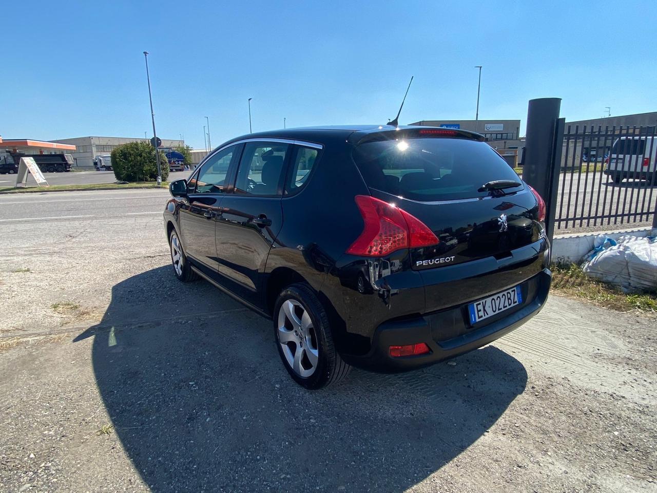 Peugeot 3008 1.6 HDi 115CV Business