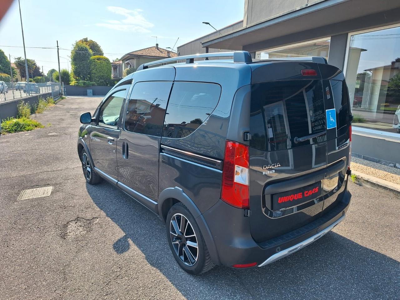 Dacia Dokker ADATTA DISABILI SEDILE PASSEGGERO GIREVOLE 1.5 dCi 8V 90CV Start&Stop Serie Speciale Wow