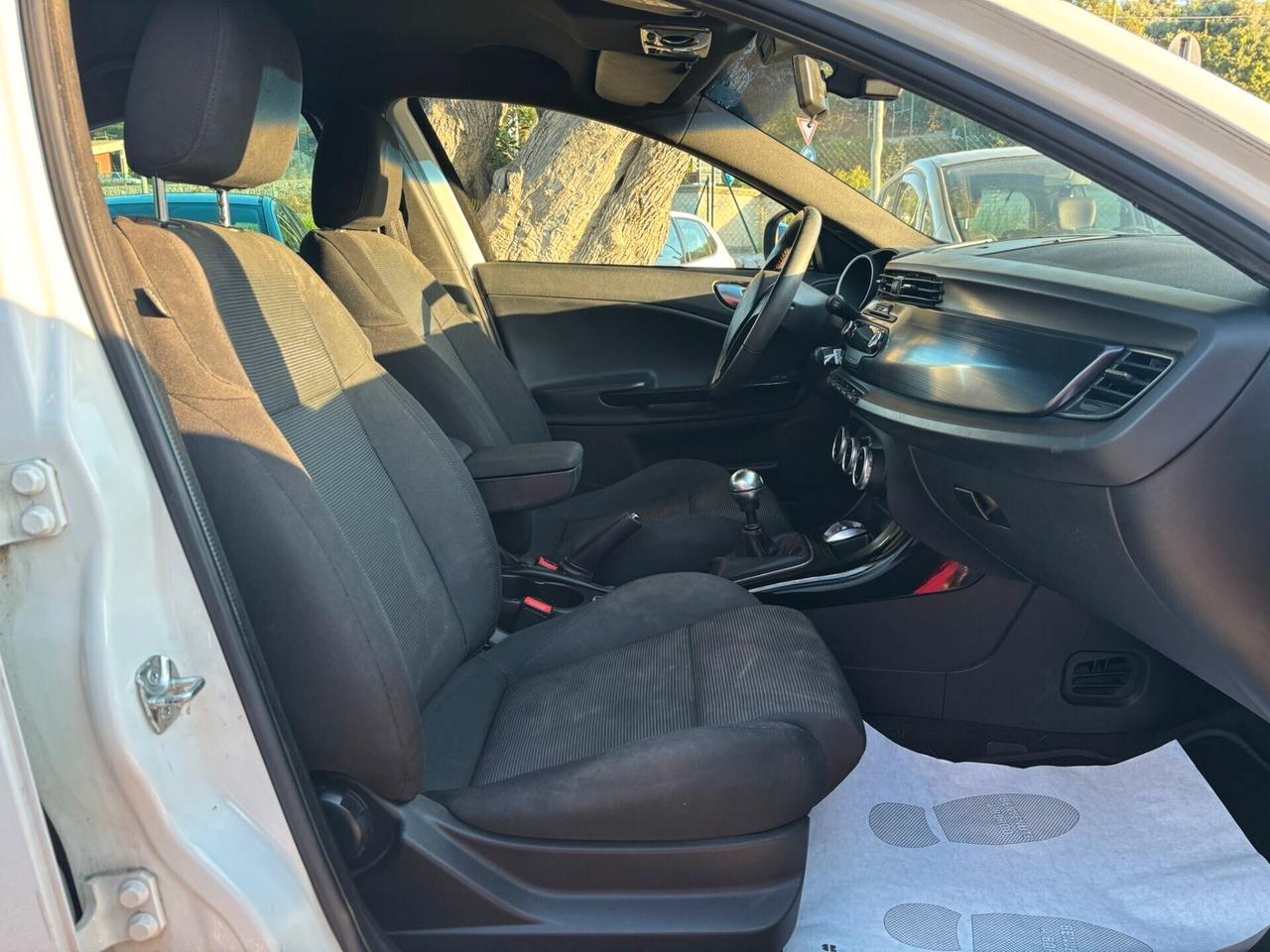 ALFA ROMEO GIULIETTA 1.6 JTDM - 2012 100000 KM!