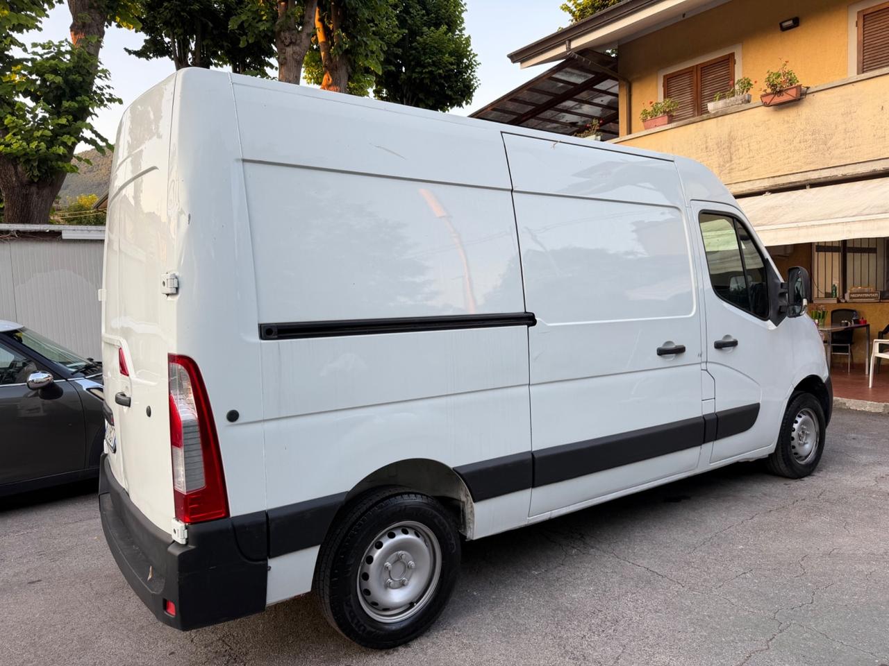 Renault Master 2.3 dci T53