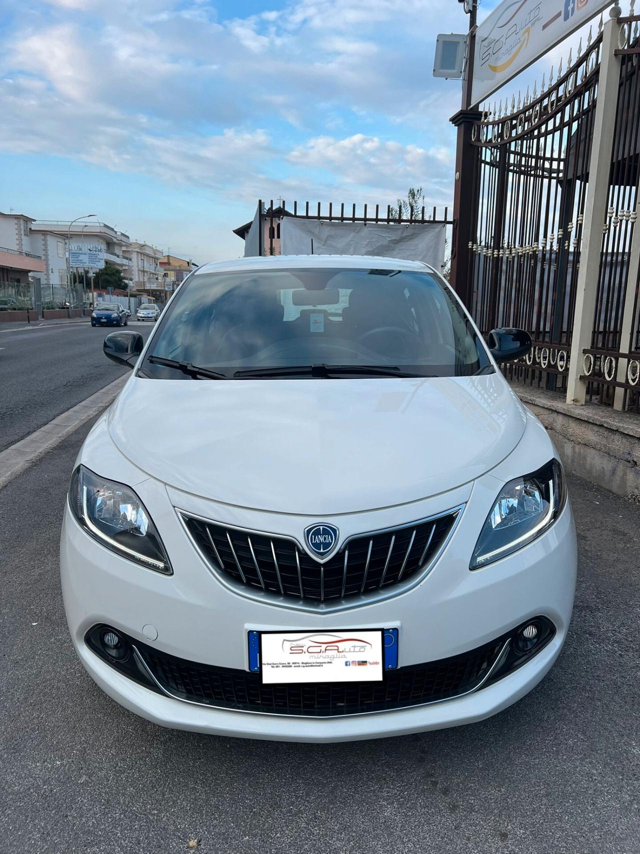 Lancia Ypsilon 1.0 FireFly 5 porte S&S Hybrid Ecochic Gold