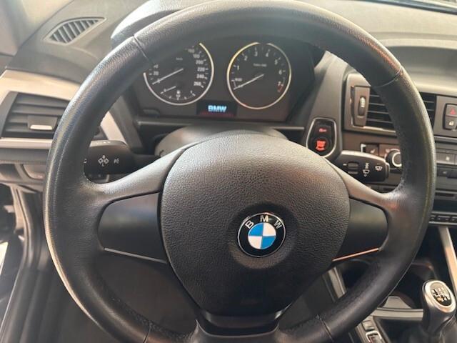 Bmw 114 114i 5p. Sport