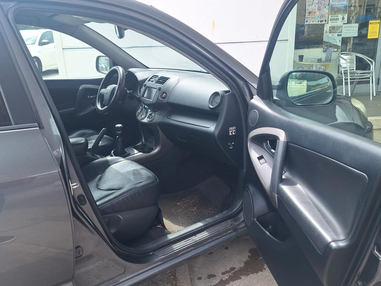Toyota RAV 4 RAV4 2.2 D-4D 150 CV DPF Luxury