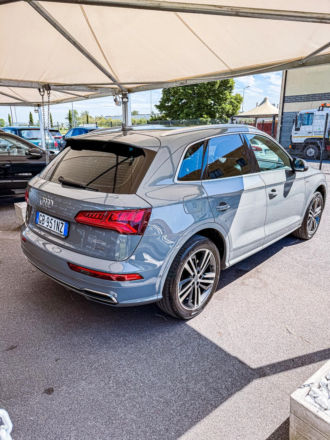 Audi Q5 40 TDI quattro S line plus