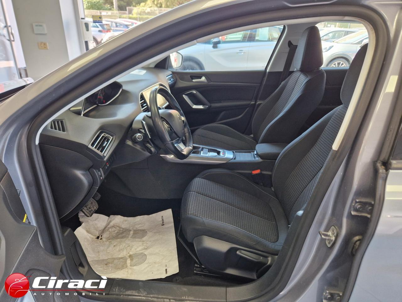 Peugeot 308 BlueHDi 130 EAT8 Business