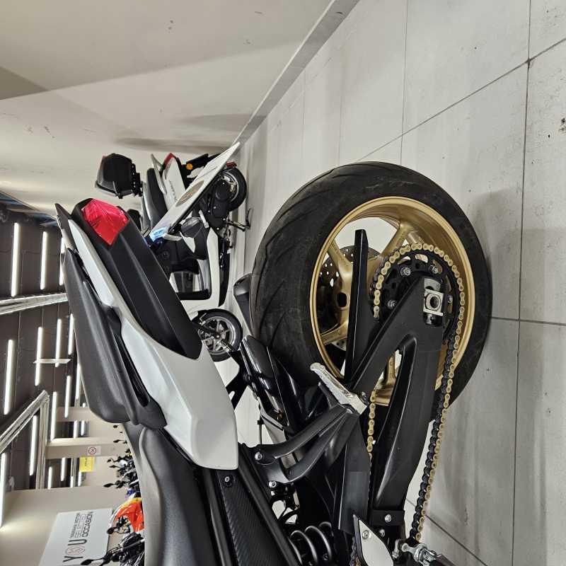 Yamaha FZ8 - 2010
