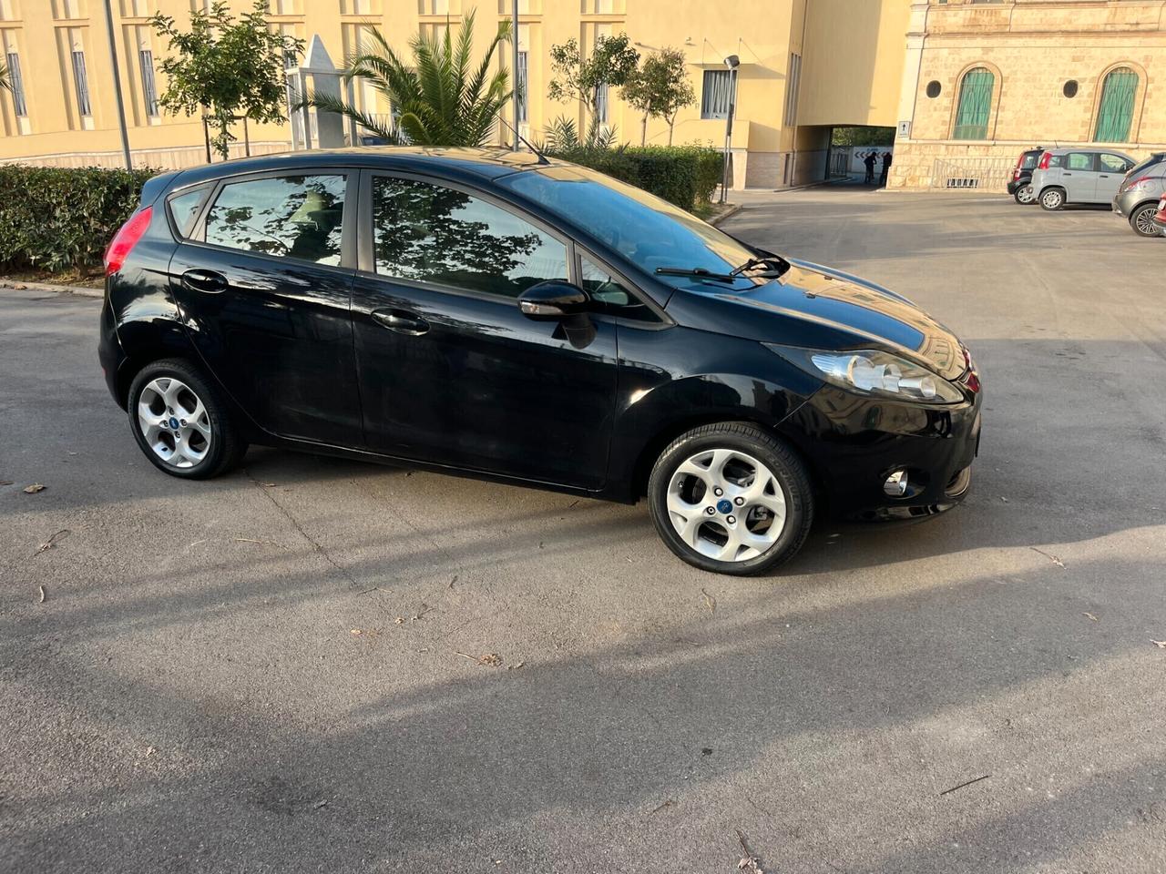 Ford Fiesta 1.2 60CV 5p.Km 115.000 Garantita