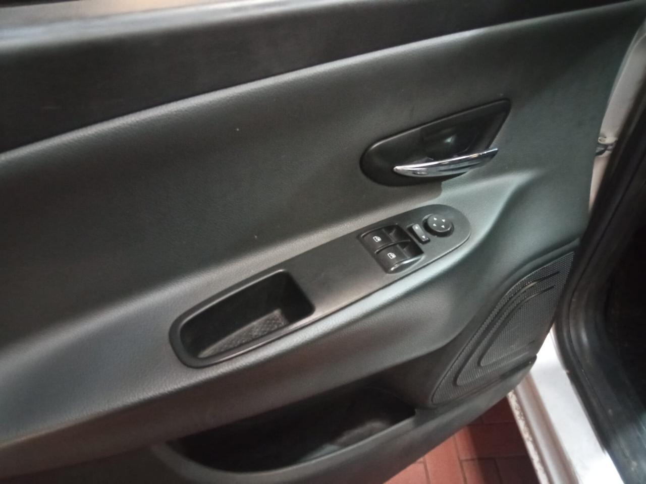 Lancia Ypsilon 1.3 MJT 16V 95 CV 5 porte S&S Platinum